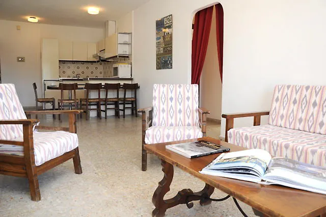 Apartamentos Sofia Es Cana